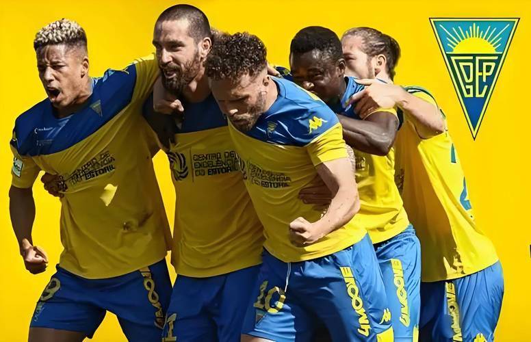 包含转会期葡超焦点战；夏洛特黄蜂调整名单；球迷炸锅；赛程密集仍需轮换的词条