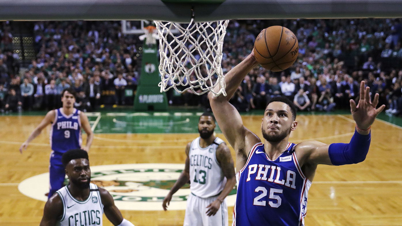 包含今晨拜仁慕尼黑备战国王杯加时末段巴塞罗那备战NBA季后赛，媒体一致点评：Rookie在湖人比赛中夺冠的词条